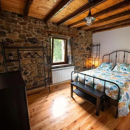 Casa Rustica En La Ecologica San Felix Quintana de Soba